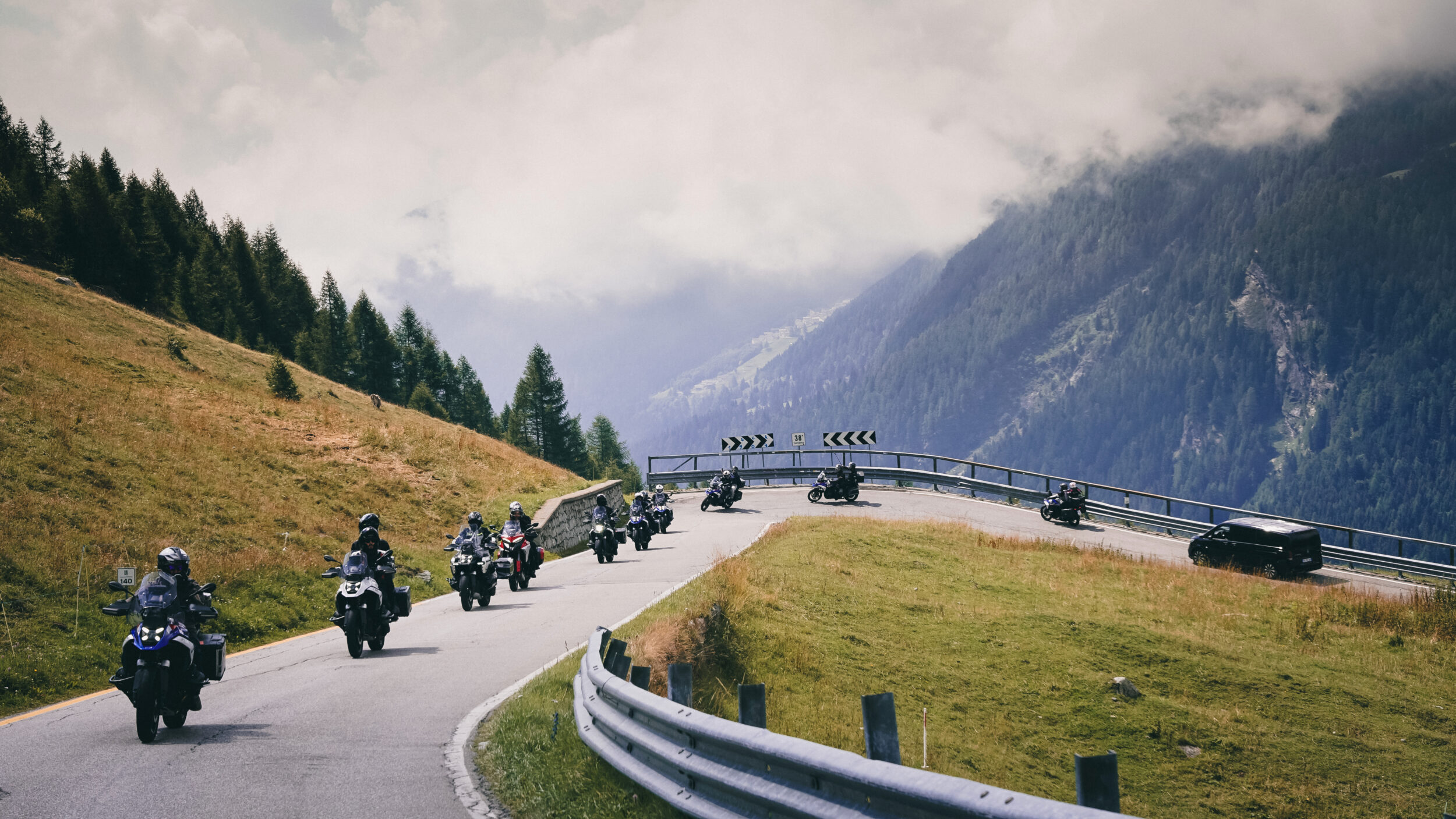 Tour Moto Alpes UpSerra — Mont Blanc em Chamonix