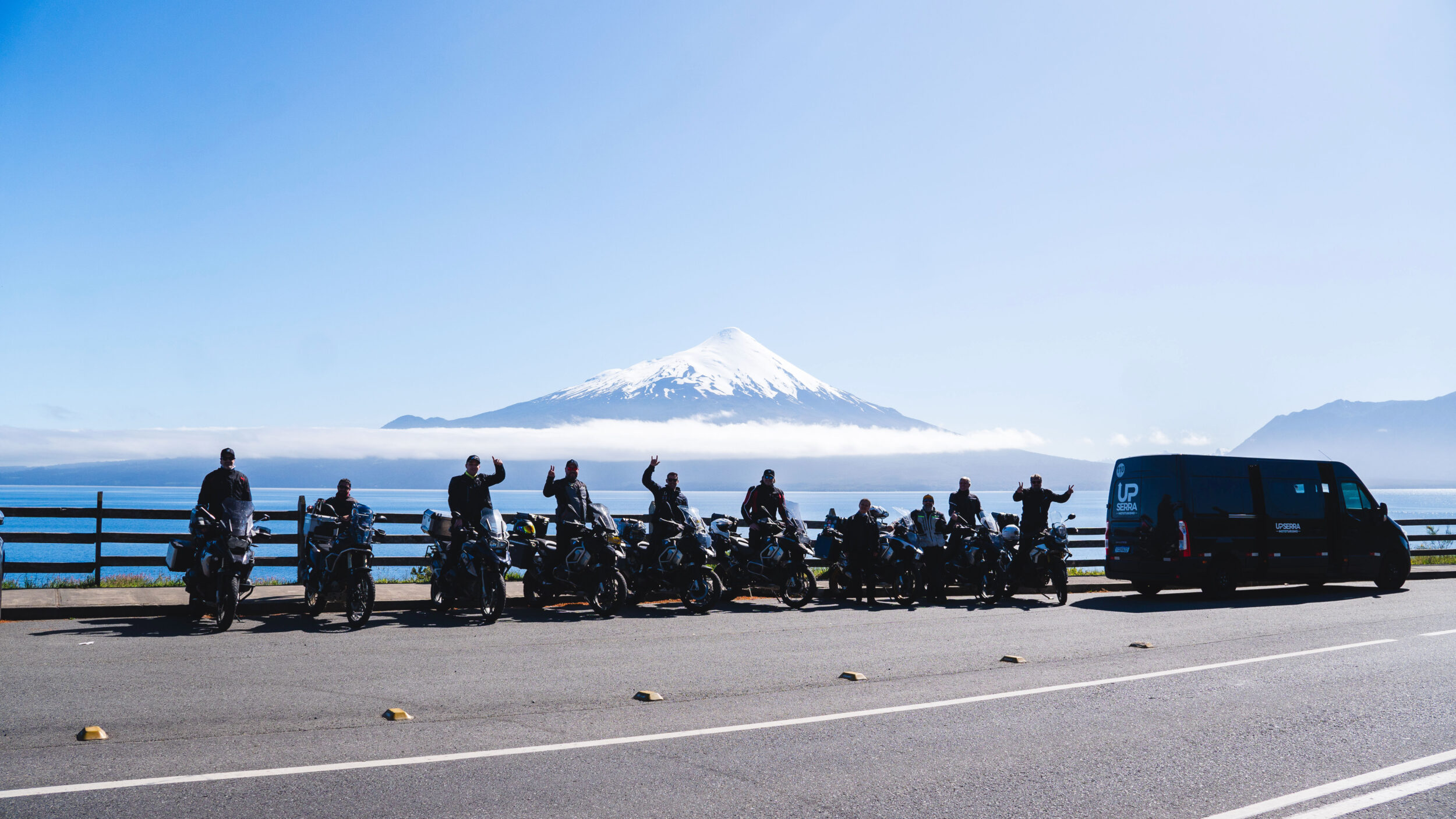 Lagos Andinos Argentina e Chile — Tour UpSerra Mototurismo