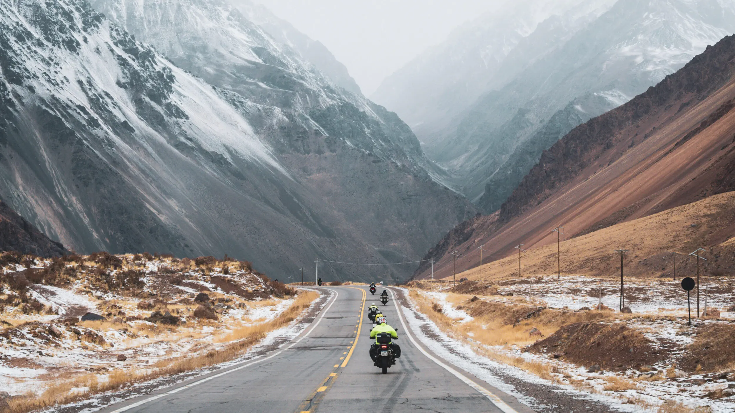 Atacama Desert, Chilean coast, and Mendoza vineyards — UpSerra Mototurismo Tour