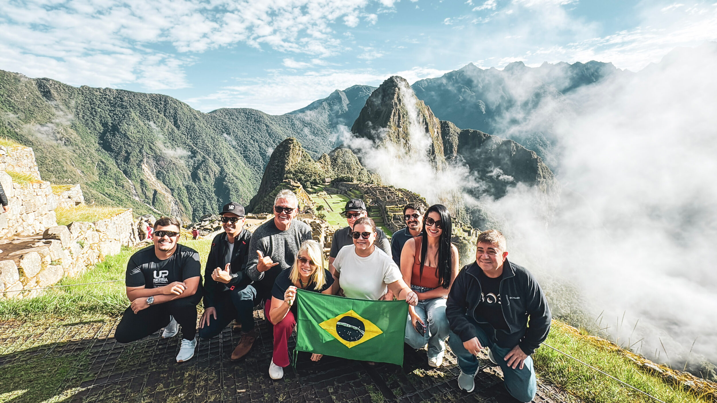 Grupo em machu pichu peru — UpSerra Mototurismo, Urubici/SC