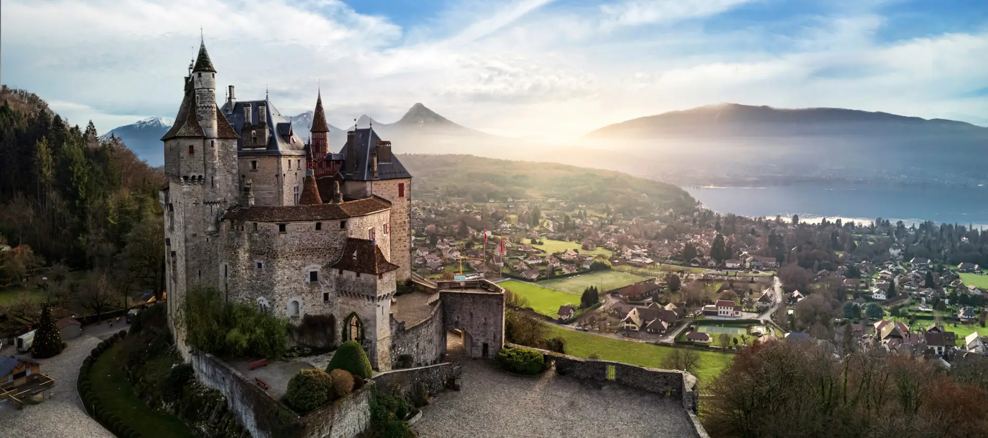 Vila medieval Annecy — Tour França Alpina UpSerra
