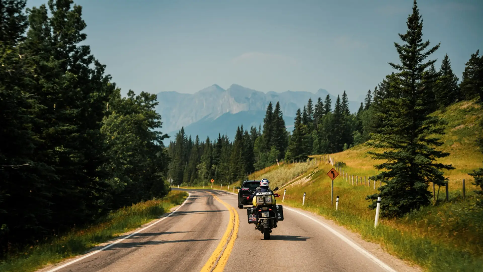 Alaska Fly&Ride — estrada UpSerra